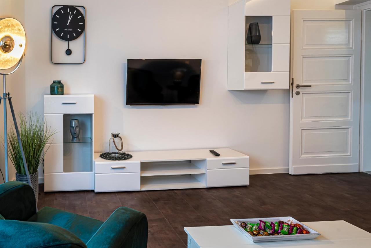 Komfortable Ferienwohnung In Halle Halle  Bagian luar foto