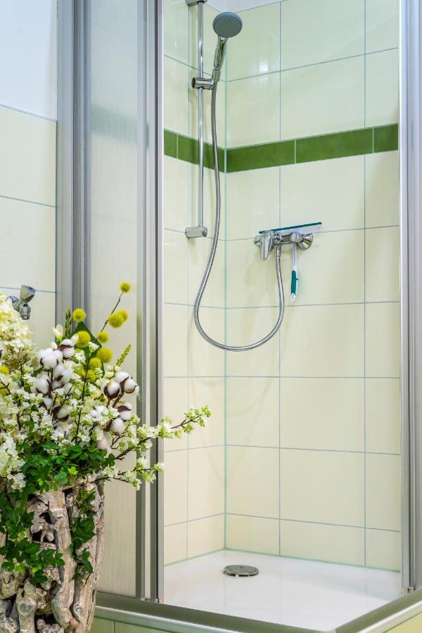 Komfortable Ferienwohnung In Halle Halle  Bagian luar foto