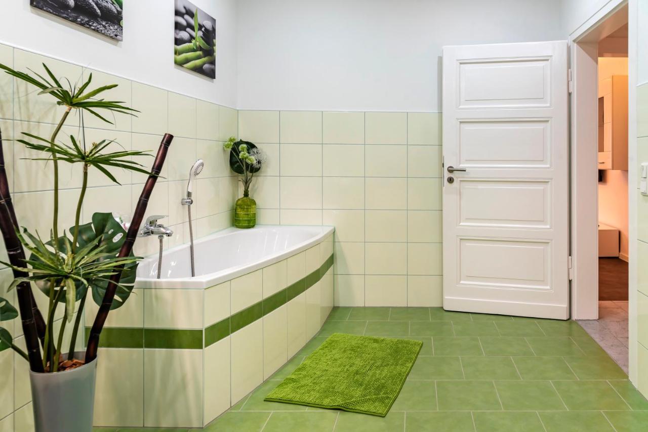 Komfortable Ferienwohnung In Halle Halle  Bagian luar foto